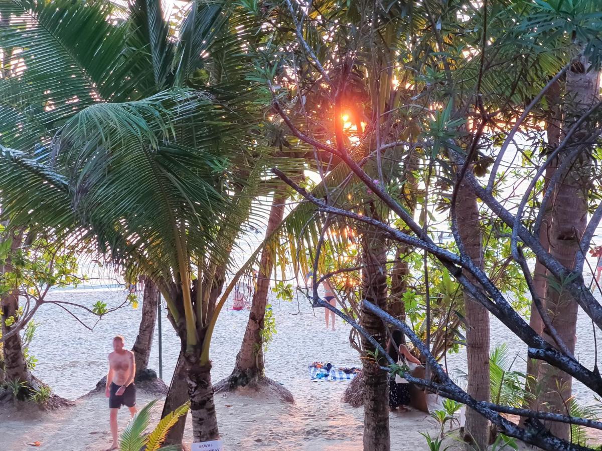 Cocoloco Beach Resort Manoc-Manoc Bagian luar foto