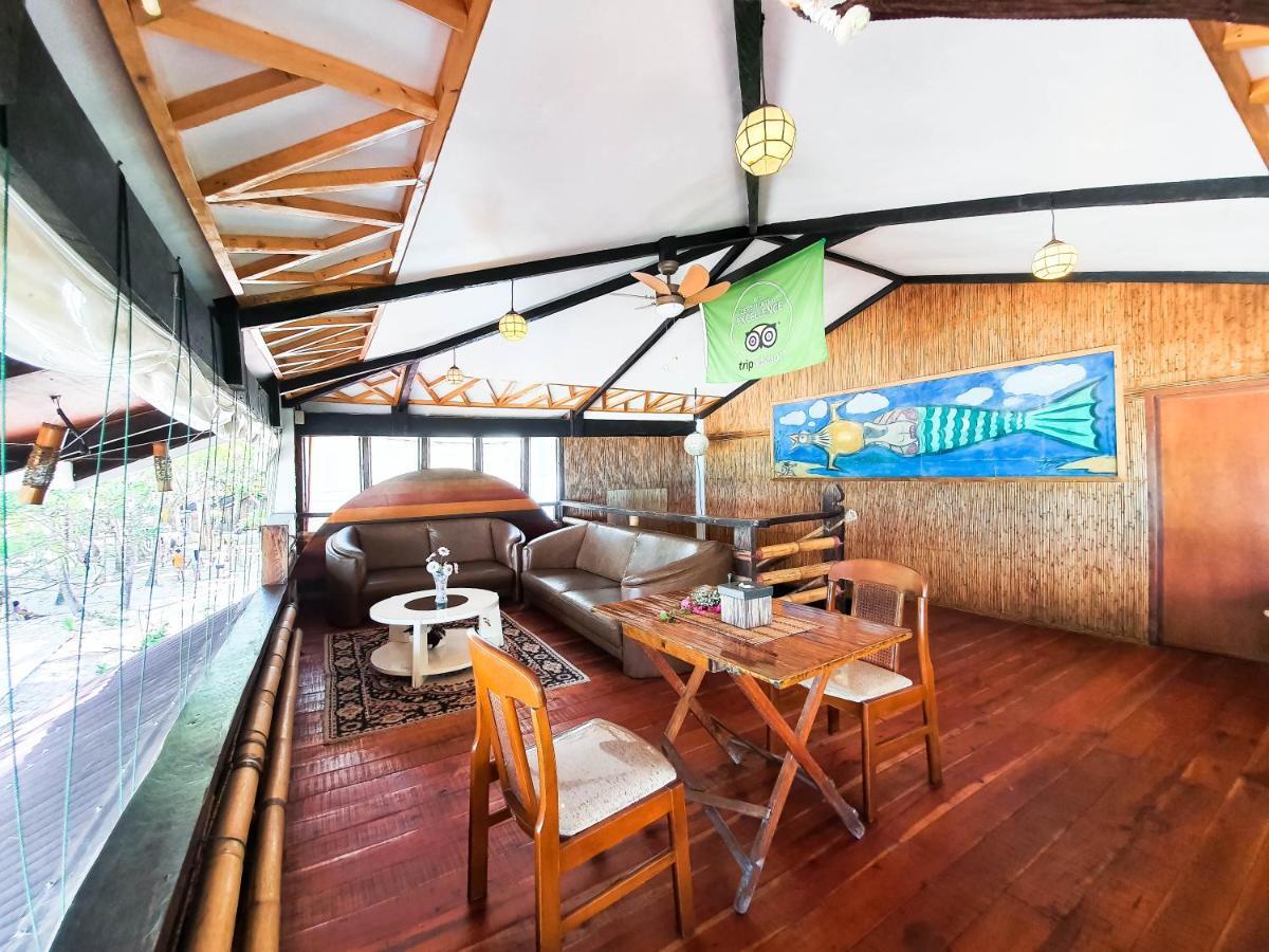 Cocoloco Beach Resort Manoc-Manoc Bagian luar foto
