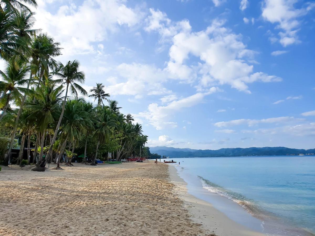 Cocoloco Beach Resort Manoc-Manoc Bagian luar foto