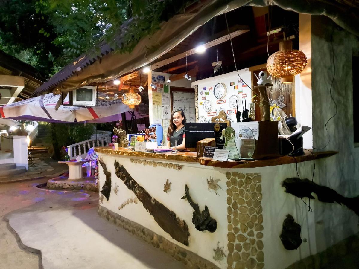Cocoloco Beach Resort Manoc-Manoc Bagian luar foto